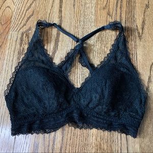 VICTORIA SECRET BLACK LACE BRALETTE size small